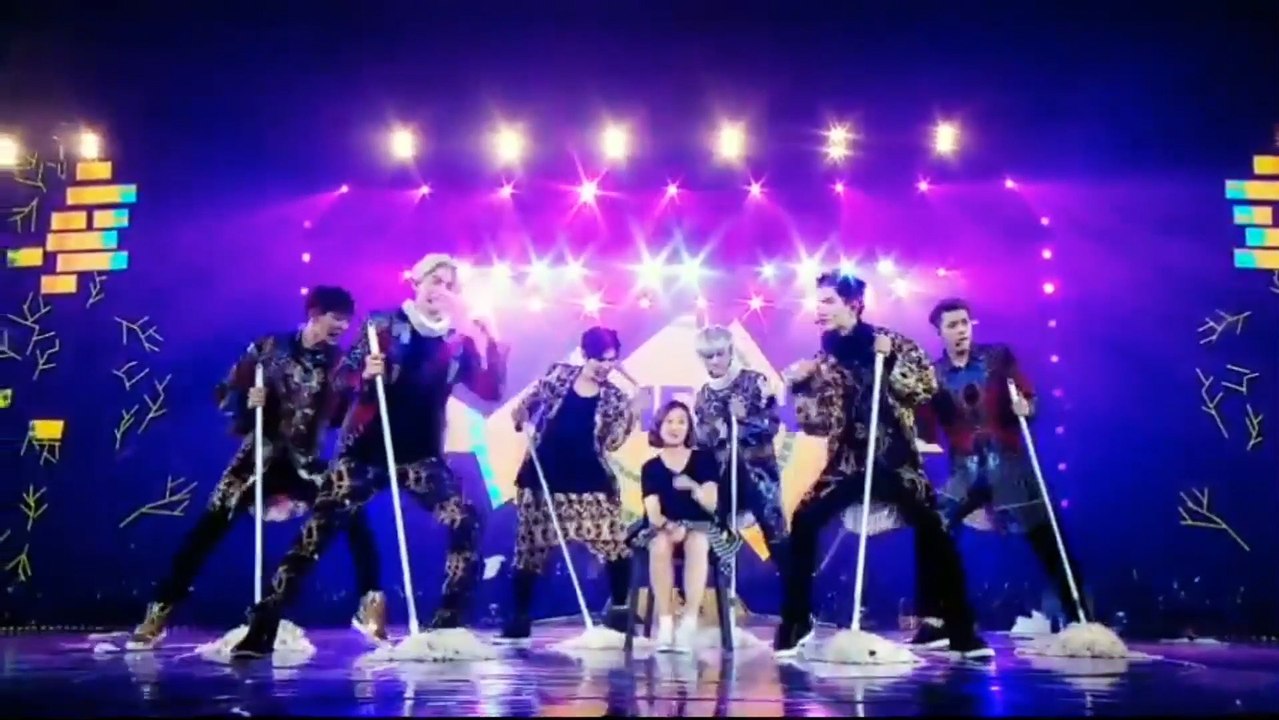 EXO-K vs EXO-M Medley (The Lost Planet in Seoul)