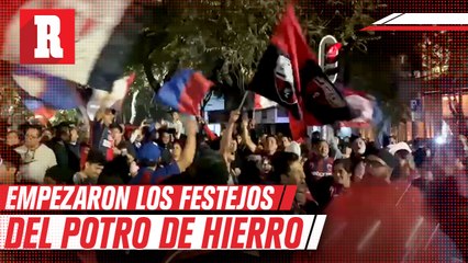 Jugadores de Atlante FESTEJARON con su afición en la Placa Conmemorativa