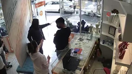 Kuyumcuda el çabukluğu ile soygun kamerada