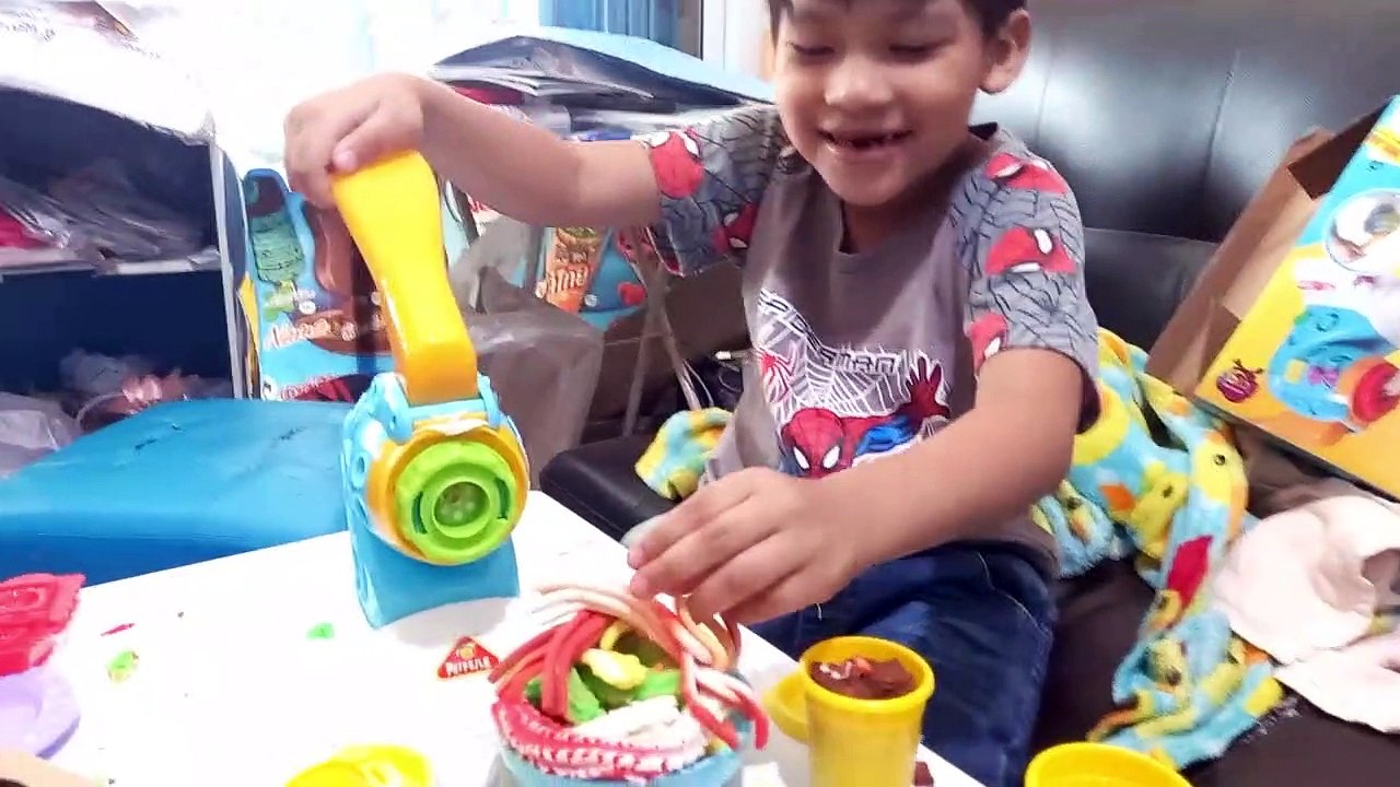 จีโน่ทำเส้นสปาเก็ตตี้
