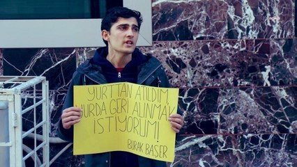 Bir aylık ücreti ödeyemediği için KYK yurdundan atılan üniversiteli oturma eylemi başlattı