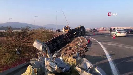 Devrilen tırda 2 kişi hayatını kaybetti