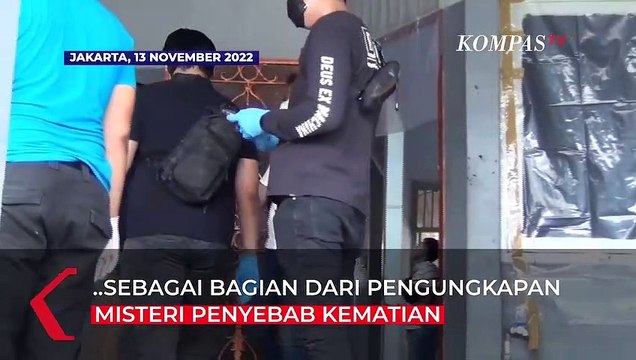 Polisi Bawa Sejumlah Barang Bukti Usai Olah TKP Lanjutan Rumah Sekeluarga Tewas Kalideres