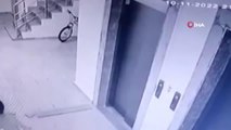 Asansör kenarındaki mermer düştü, küçük çocuk son anda böyle kurtuldu