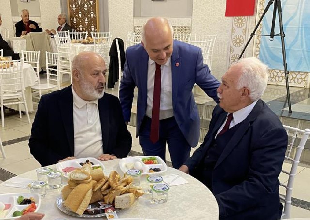 Vatan Partisi Genel Başkanı Perinçek, Gaziosmanpaşa Çözüm Buluşması'nda konuştu