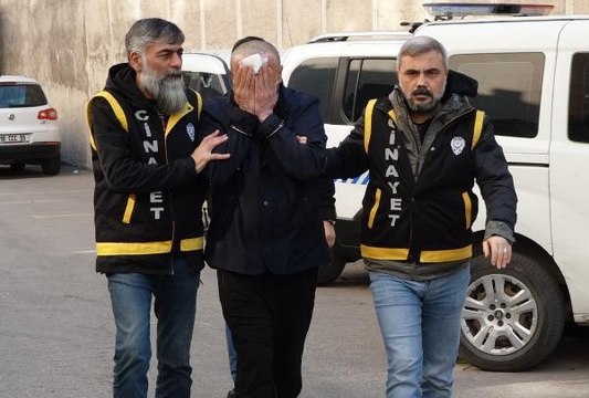 EVİNDE BIÇAKLANARAK ÖLDÜRÜLEN NAZLI'NIN EŞİ GÖZALTINDA