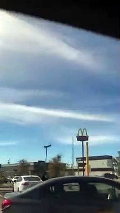 Chocan 2 aviones militares en espectáculo aéreo en Dallas