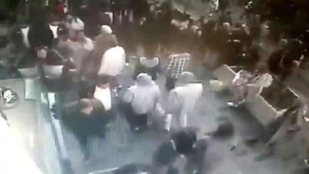 Güvenlik kameralarına yansıdı İşte İstiklal Caddesi'ndeki patlama anı