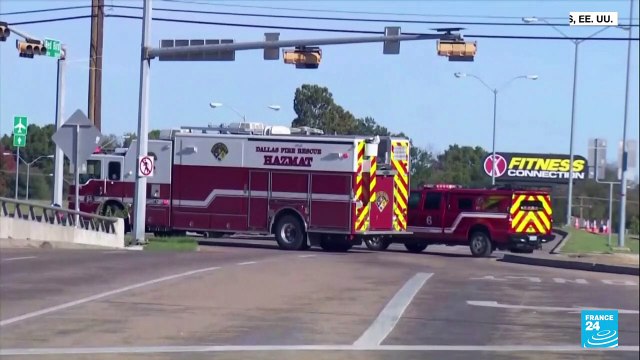Estados Unidos: dos aviones antiguos chocaron en medio de una exhibición aérea