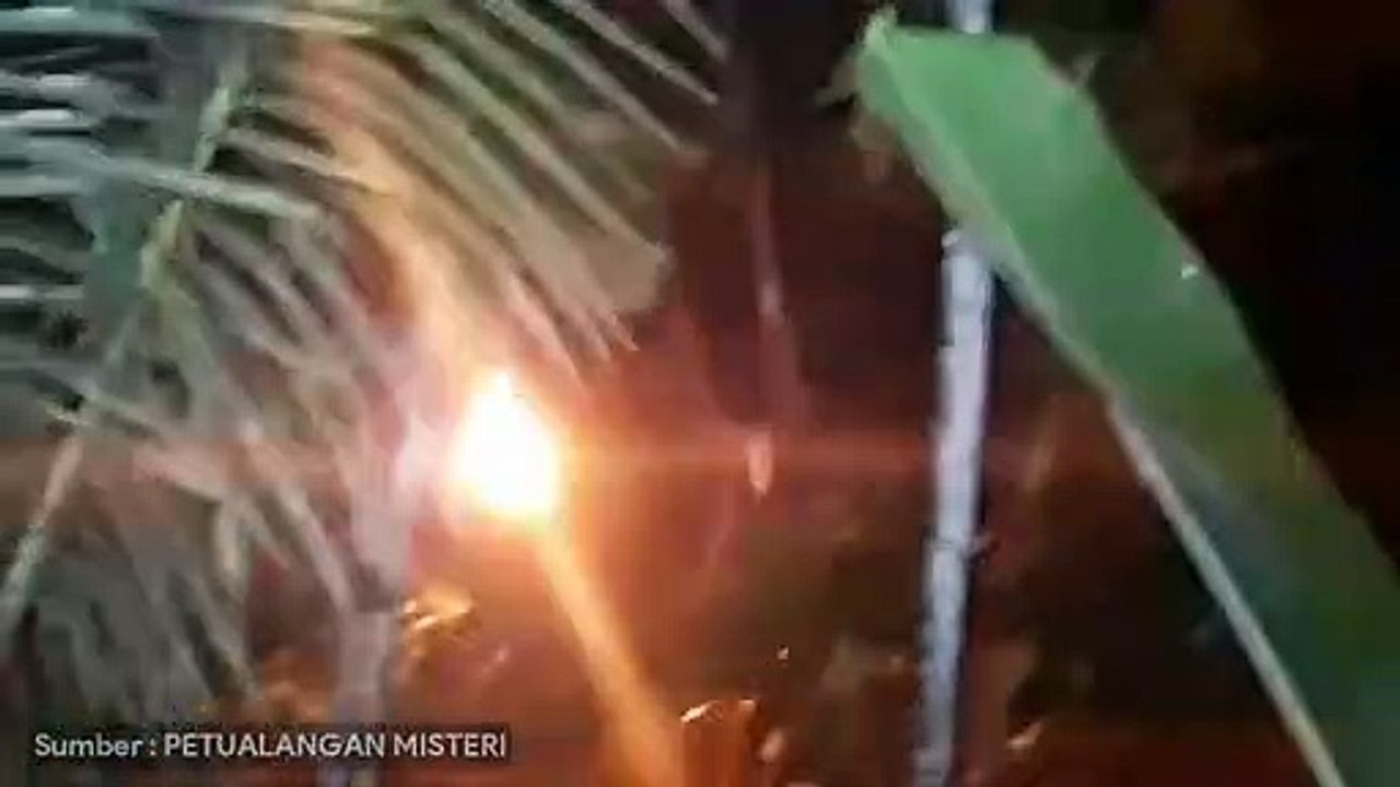 PENAMPAKAN HANTU TERJELAS DAN SERAM