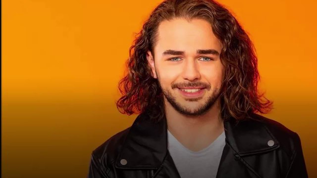 VOICI - Star Academy : Julien éliminé, son frère Mathieu Canaby réagit (1)