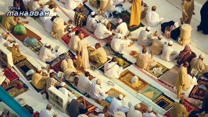 RASULULLAH LANGSUNG MERUBAH ARAH  KIBLAT SAAT SHALAT -- INILAH HIKMAH DARI BERPINDAHNYA KIBLAT