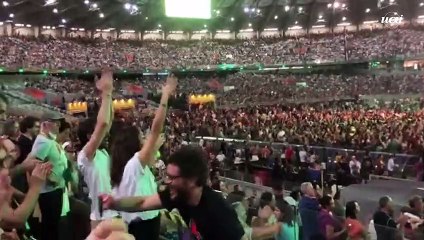 Sophie Charlotte e Daniel Oliveira gritam 'Bituca' em show de Milton