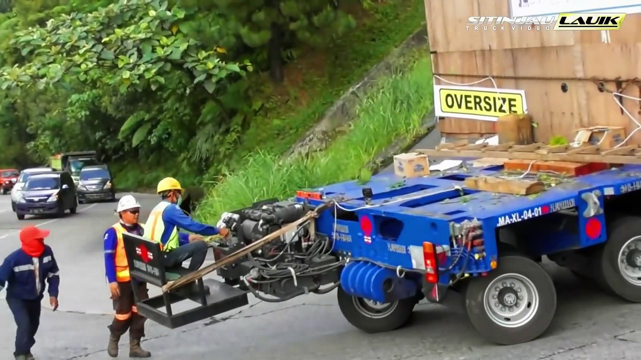COMPLICATION OF INDONESIAN OVERLOAD TRUCK VIDEOS ON AN INCREASE