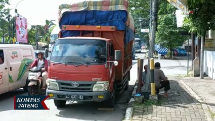 Kecelakaan Karambol Truk Hantam Sejumlah Kendaraan