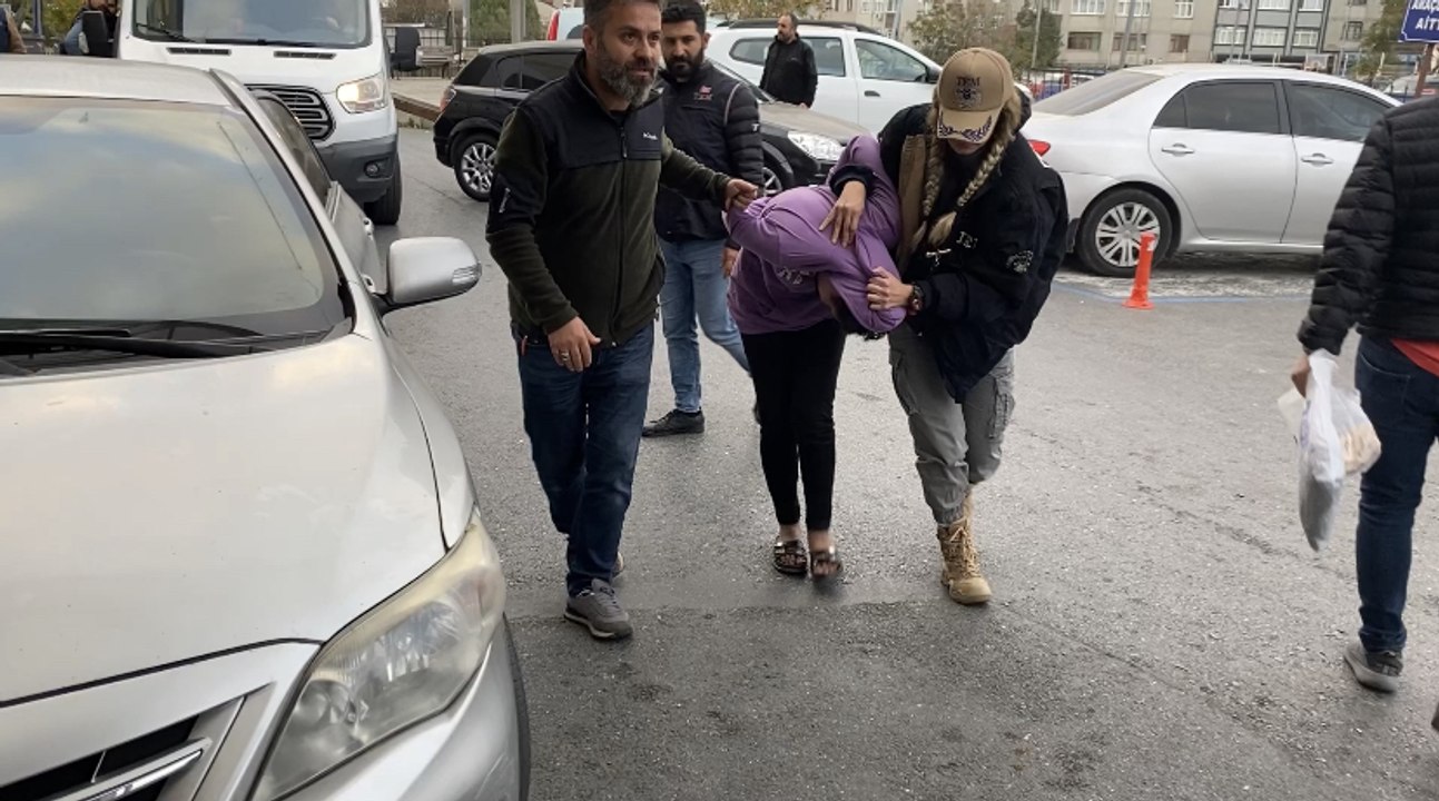 İstanbul'da terör operasyonunda gözaltına alınanlar sağlık kontrolünden geçirildi