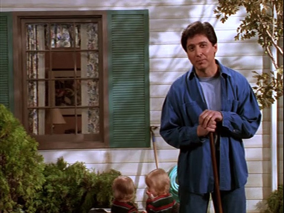 Alle lieben Raymond S01E03-Tante Alda