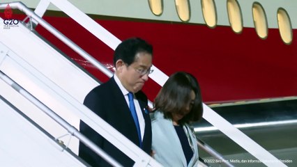 Japanese Prime Minister Arrives in Bali to Attend the G20 Summit 2022