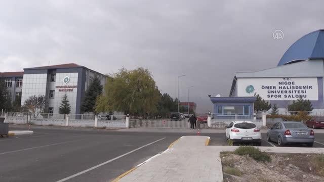 Milli halterci Sara Yenigün, sakatlıktan kurtulup 3 altın madalya kazandı