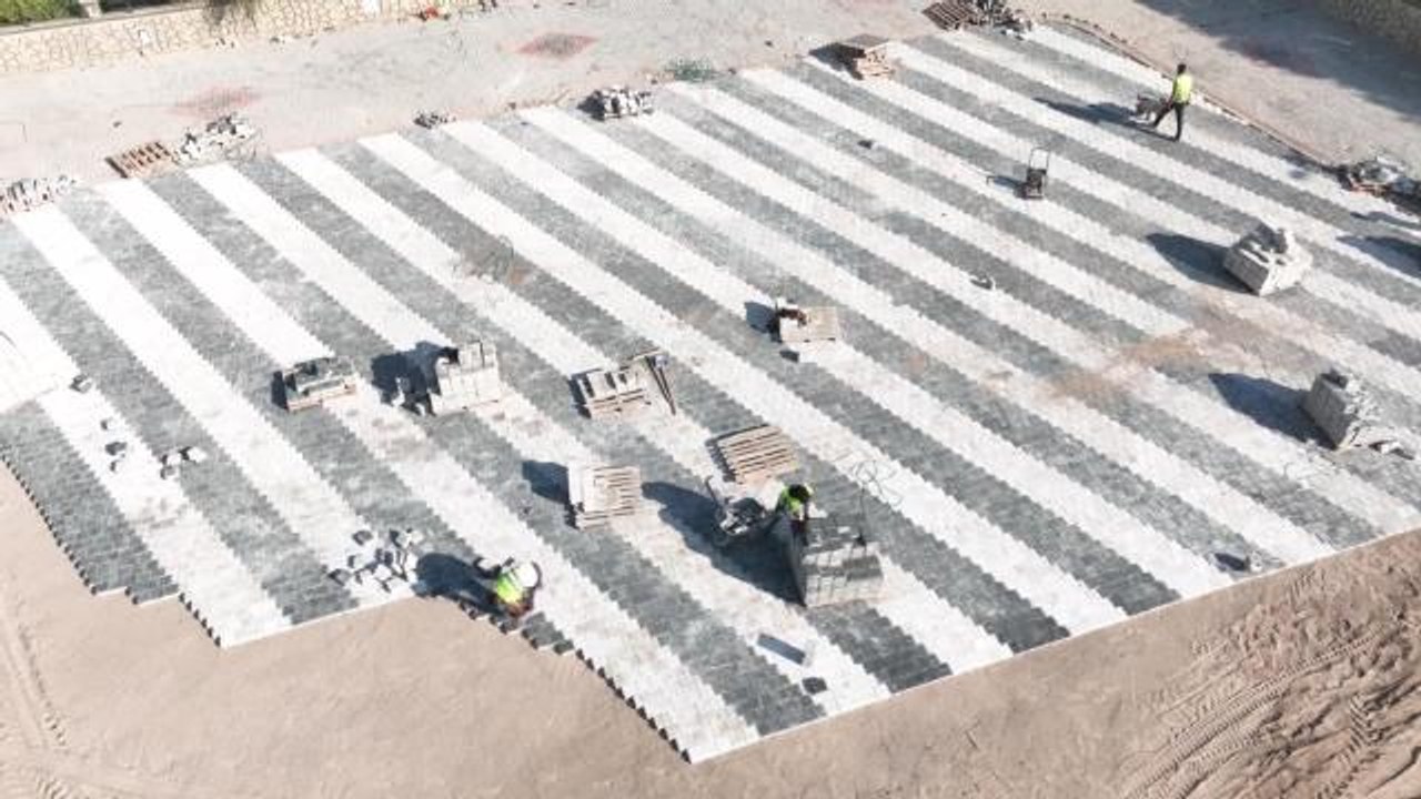 Buca Belediyesi Ekipleri Yol ve Otopark Çalışmalarına Devam Ediyor