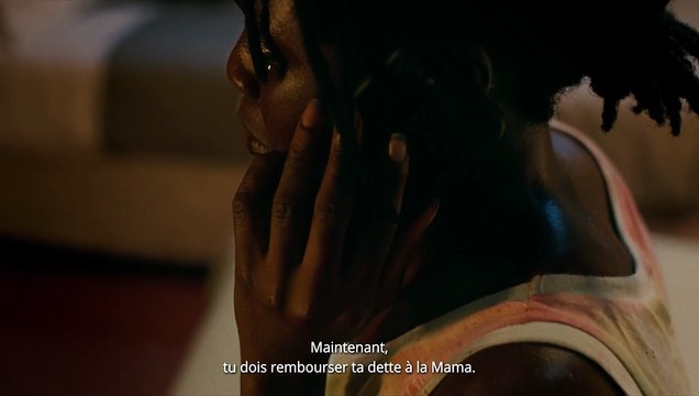 Du crépitement sous les néons EXTRAIT VF Rembourser ta dette