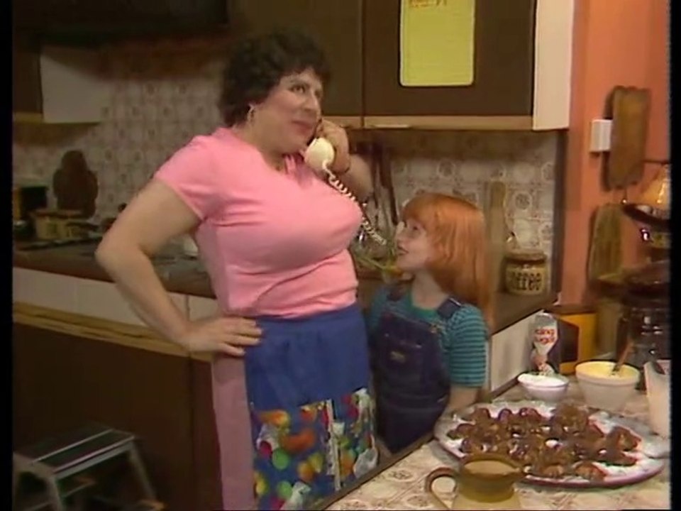 Take a Letter, Mr Jones (1981) S01E04 - The Japanese Contract - DVD High Quality 576p - John Inman / Rula Lenska / Miriam Margolyes