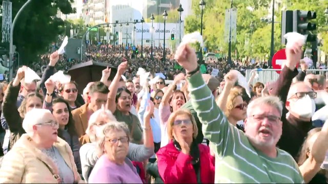 Ayuso, dispuesta a mejorar condiciones de los médicos madrileños pero critica el “boicot”