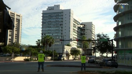 شاهد: فلوريدا تدمر فندق "دوفيل" التاريخي الذي استضاف كينيدي وفرقة البيتلز