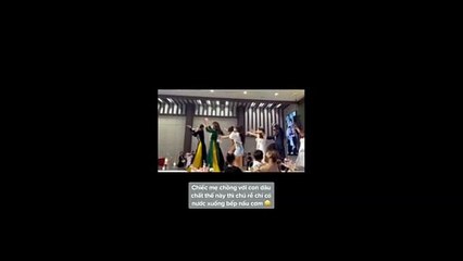 nhảy cực sung cùng con dâu