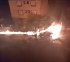Fougères : l'impressionnante vidéo de la voiture en proie aux flammes