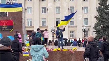 Presidente ucraniano visita ciudad de Jersón recuperada de manos de los rusos