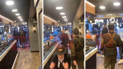 İstiklal Caddesi'ndeki patlama anı, bir dükkandaki müşterinin kamerasına böyle yansıdı