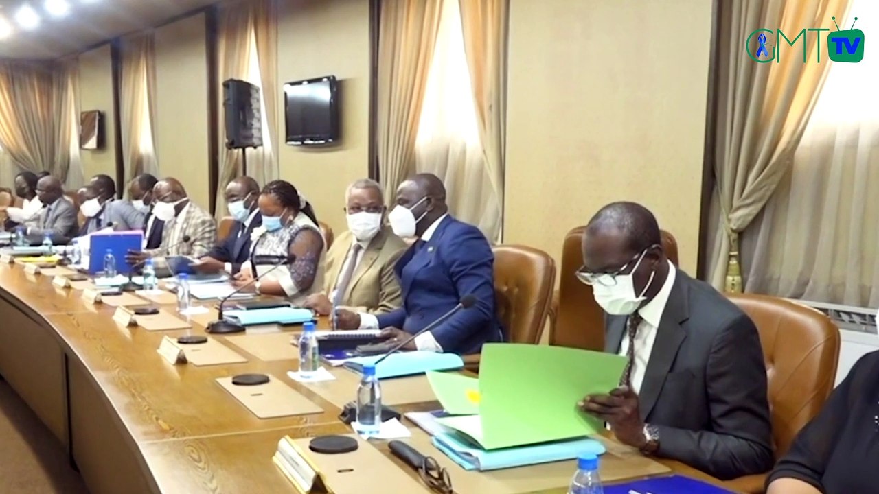 [#Reportage] #Gabon: Ndong Sima propose que la plus-value pétrolière solde la dette de la CNSS