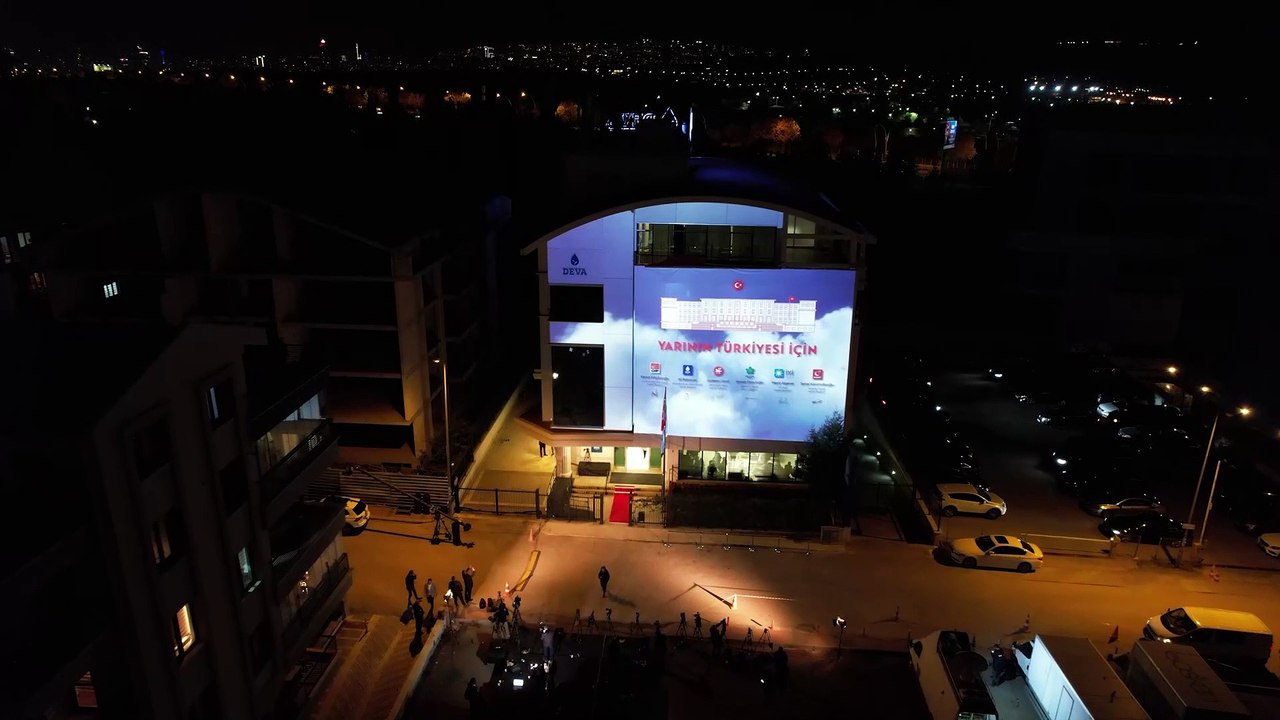 DEVA Partisi Genel Merkezi'nde 'Hemen Demokrasi' vurgusu