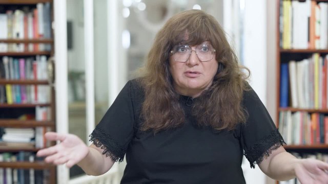 En la biblioteca Isabel Coixet