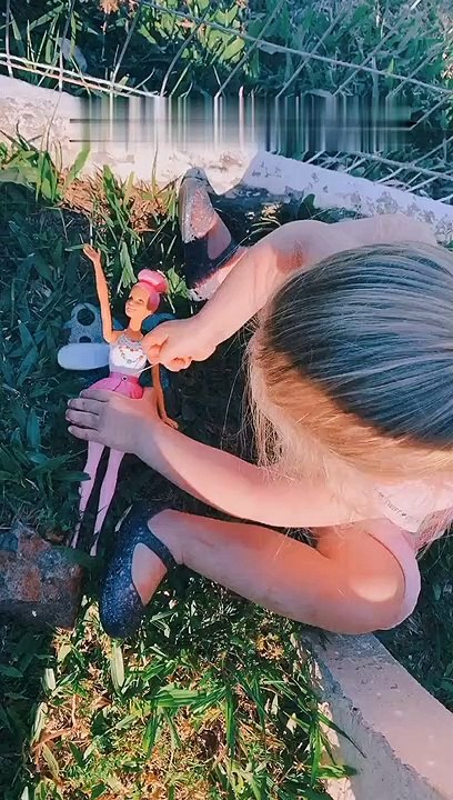 Barbie Chainsaw