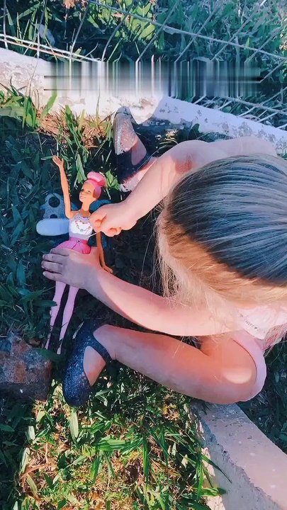 Barbie Chainsaw