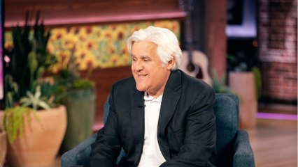 VOICI : Le présentateur Jay Leno gravement brûlé après un incendie de voiture