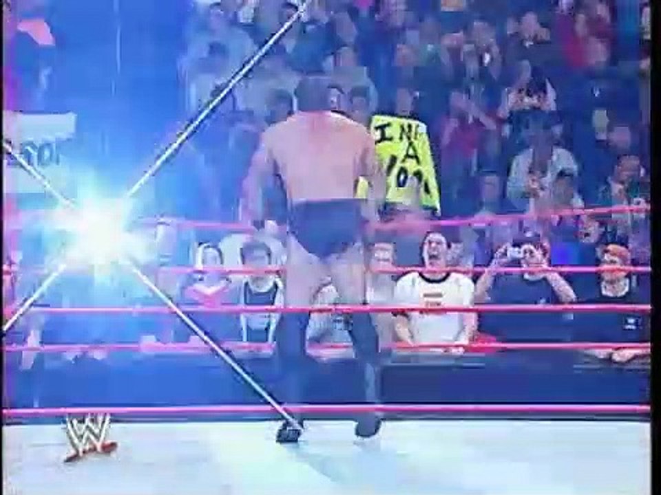 WWE RAW - Feb 21, 2005 | Gene Snitsky vs Shelton Benjamin (INTERCONTINENTAL CHAMPIONSHIP MATCH)
