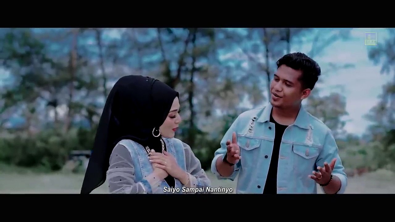 Frans Ariesta ft Ghinta Kinari - Maafkan Denai Uda (Official Video)