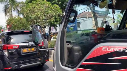 Al G20 en moto: el otro lado de la cumbre de Bali