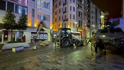 Patlamanın ardından beton saksıların kaldırıldığı İstiklal Caddesi yaya trafiğine açıldı