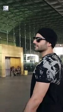 Karan Tacker का एयरपोर्ट पर कूल अंदाज
