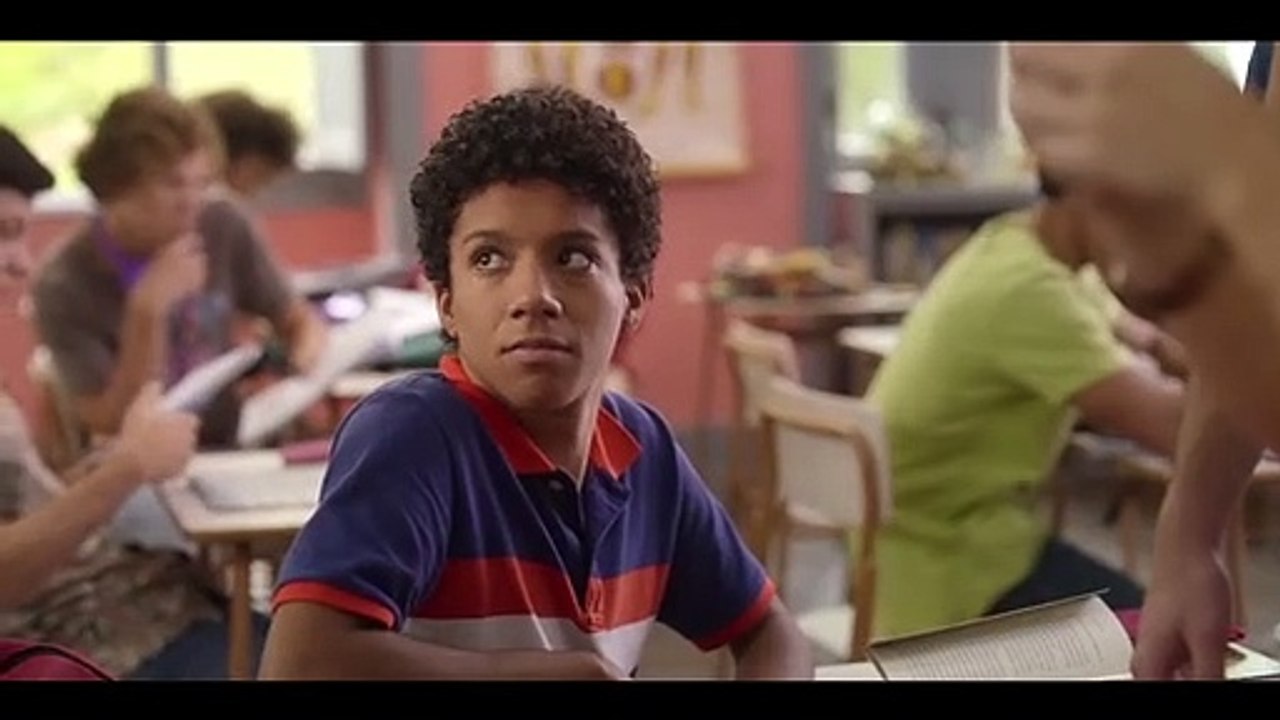 Confessions d'une fille invisible Bande-annonce (TR)