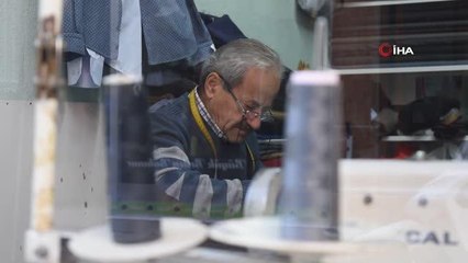 70 yaşındaki terzi Sıtkı Usta'nın meslek aşkı hayran bırakıyor