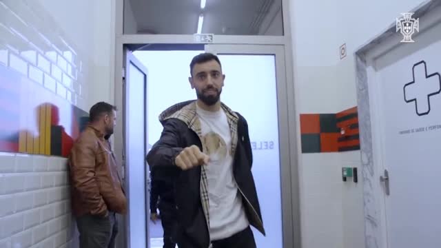 Fernandes snubs Cristiano Ronaldo after explosive interview