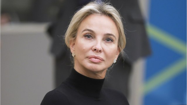 GALA VIDÉO - “Je sais qui vous êtes !” : Corinna Larsen, l'ancienne maîtresse de Juan Carlos, confrontée à la reine Sofia