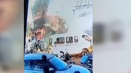 Viral: पराली में लगी भीषण आग और धमाके के साथ ट्रैक्टर बन गया आग का गोला...