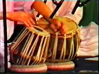 NASHENAS | ناشناس | په دواړو لاسو مې نيولې ستا لمن محبوبا