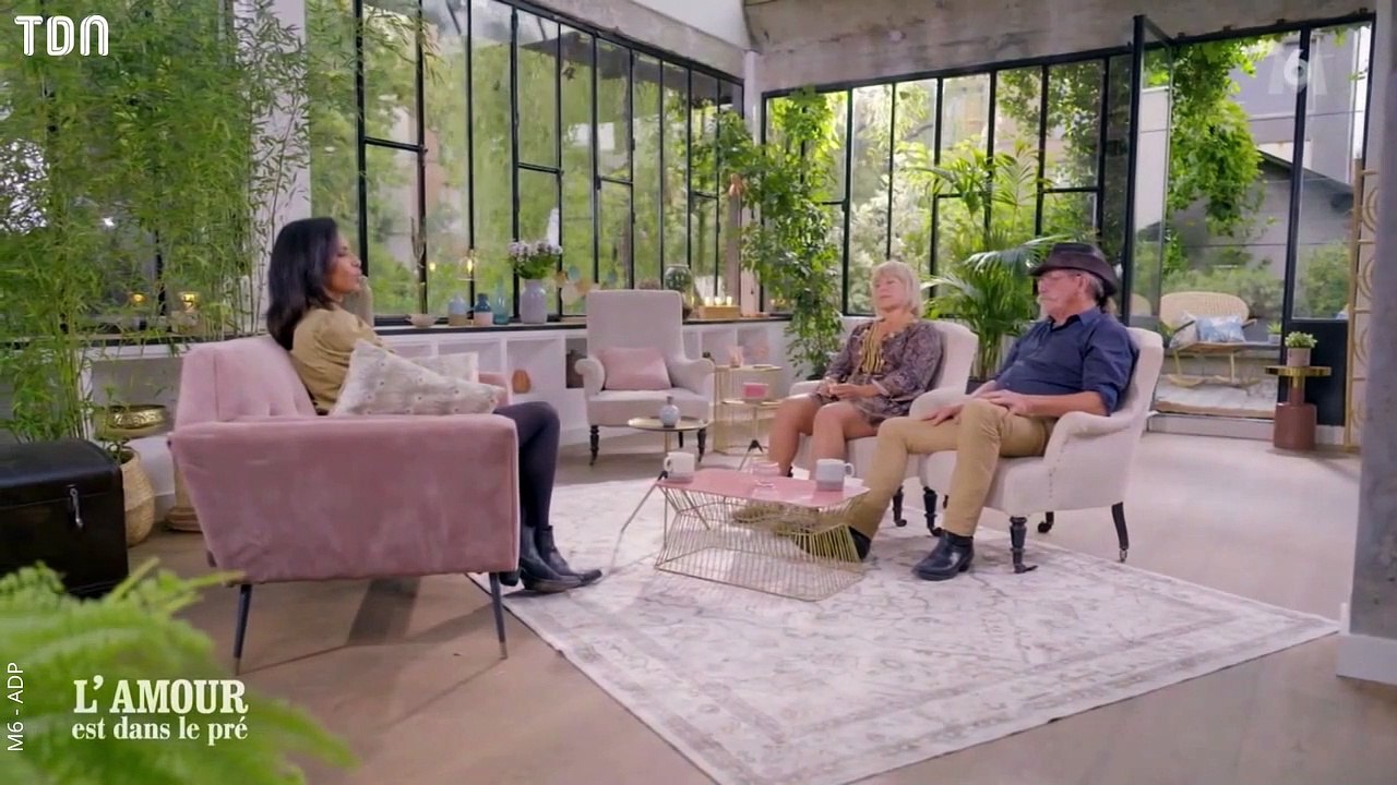 "On ne couchera pas ensemble" : Karine Le Marchand recadre un agriculteur de L'amour est dans le pré